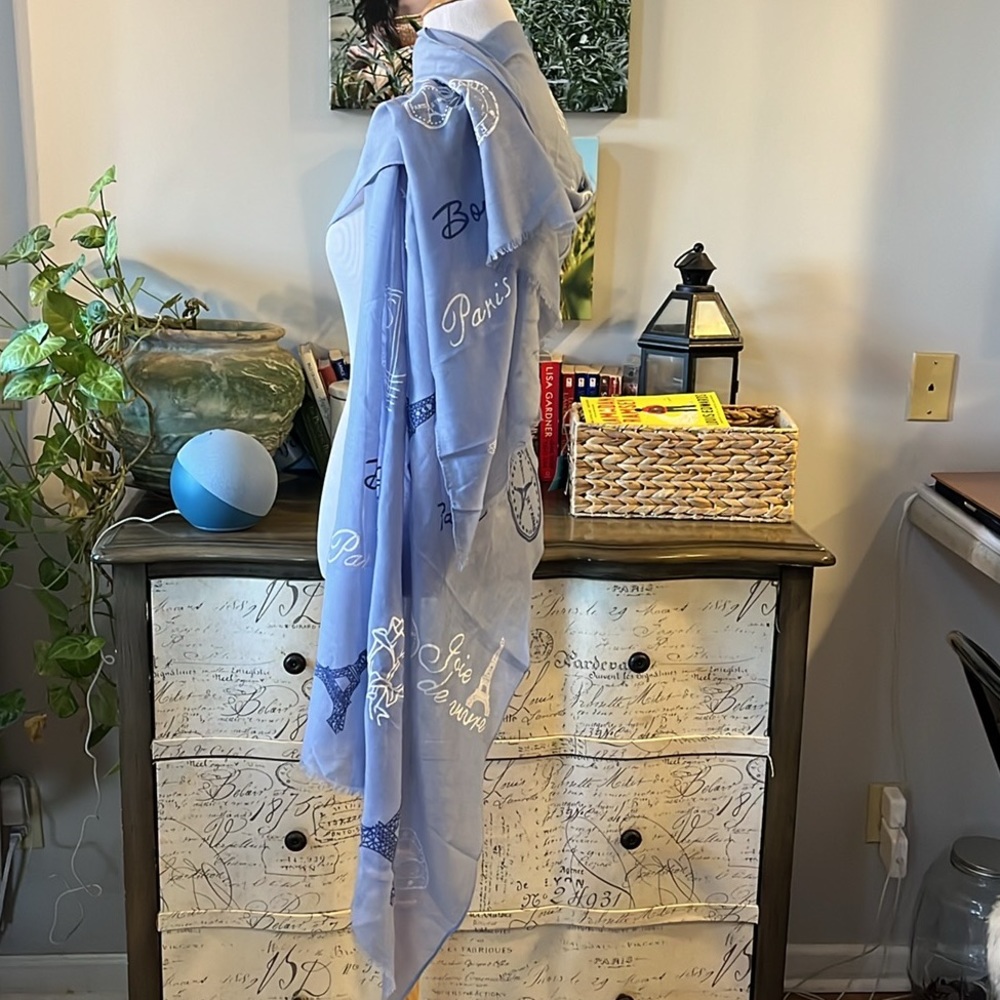 LARGE PARIS THEMED FRINGED SCARF COTTAGE BLUE WITH WHITE PRINT - Picture 4 of 16